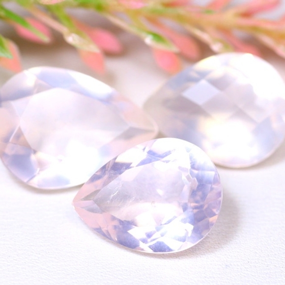 Rose Quartz Pear, 7 Carats ea. - Picture 8 of 9